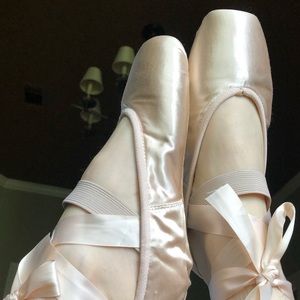 Grishko Pointe Dance Shoes 💕🩰 🎀